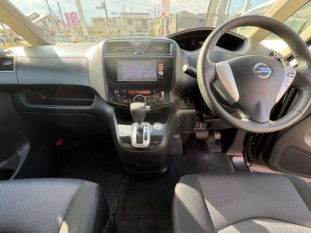 セレナ2.0 ハイウェイスター S-HYBRID Vセレクション