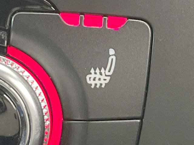 ���t�����g�V�[�g�q�[�e�B���O:�^�]�ȁE����ȋ��ɎO�i�K�Œ��߂��\�ȃV�[�g�q�[�^�[�𑕔����Ă���܂��B�G�߂��킸���K�ɂ��g�p���������܂��B