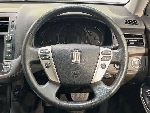 �y�����v�����X�e�A�����O�z�㎿�Ȋv���g�p���邱�ƂŁA��ɂ����������݂ƂĂ��^�]���₷���n���h���ł���