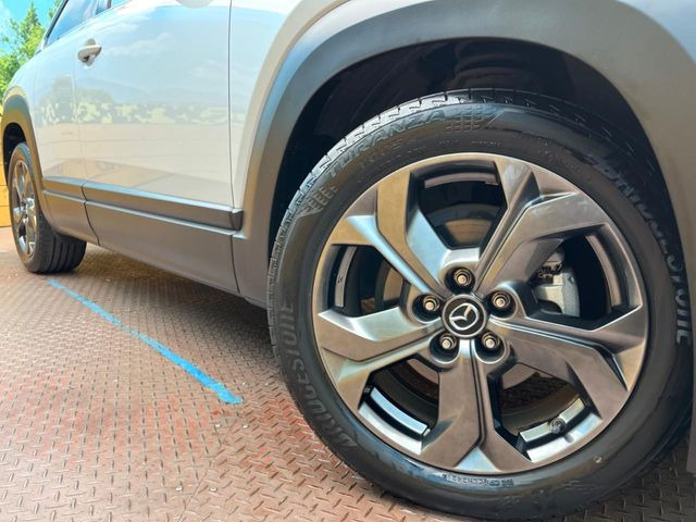 �y����18�C���`�A���~�z�C�[���z�O�ςɃ}�b�`���������A���~�z�C�[���𑕒����Ă���܂��B�e��ЊO�A���~�z�C�[����A�X�^�b�h���X�^�C�����戵�����Ă���܂��B���񂲑��k����������