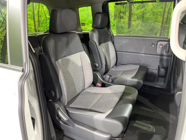 ���i���ȃI���W�i���t���A�}�b�g���I�v�V�����ɂĂ��p�ӂ��Ă���܂��B���D���ȃf�U�C����J���[�����Ԃɍ��킹�đI��ł����������Ƃ��ł��܂���