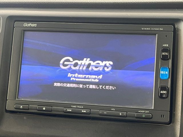 �y�����i�r�z�l�C�̏����i�r�𑕔����Ă���܂��B�i�r�̎g���₷���͂������A�I�[�f�B�I�@�\���[��!�L�����v�◷�s�͂������A�ʋ΂┃�����ȂǕ��i�̃h���C�u���y�����Ȃ�͂���