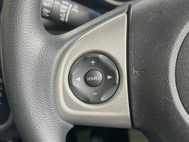 �y�X�e�A�����O�X�C�b�`�z�^�]���A�O������ڐ������炷���ƂȂ��A�I�[�f�B�I���̑��삪�\�ȕ֗��@�\!���S&���K�ȃh���C�u�����o���Ă���܂���