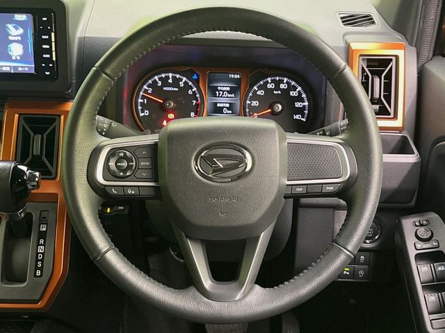 �y�����v�����X�e�A�����O�z�㎿�Ȋv���g�p���邱�ƂŁA��ɂ����������݂ƂĂ��^�]���₷���n���h���ł���