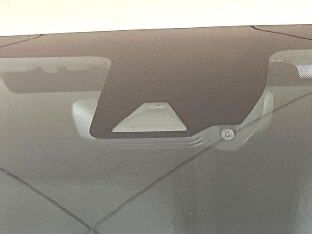 �y�v���N���b�V���Z�[�t�e�B�z�O���̎ԗ��������m���A�Փ˂������Ȏ��͌x��Œ��ӂ𑣂��A�u���[�L�𓥂ޗ͂��T�|�[�g�B�u���[�L�𓥂߂Ȃ������ꍇ�͏Փ˔�Q�y���u���[�L���쓮�A�Փˉ�����T�|�[�g���܂��B