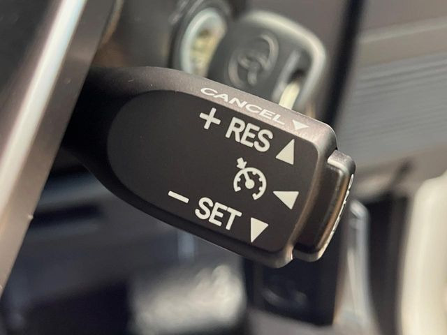 �y�N���[�Y�R���g���[���z�������H�����N���N���s�B�A�N�Z���𗣂��Ă���葬�x�ő��s���ł��A�������^�]���̕��S���y��!�����E�������ȒP�ȃX�C�b�`����Œ����ł��܂��B