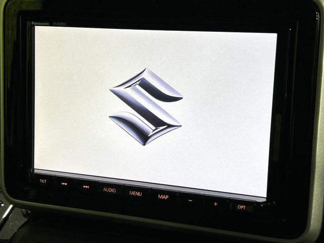 �y����8�^�i�r�z�l�C�̏����i�r�𑕔��B�I�[�f�B�I�@�\���[�����Ă���ABluetooth�ڑ�����΂������̃X�}�z��MP3�v���C���[�̉��y���Đ��\!�����̉^�]������Ɋy�����Ȃ�܂�!!