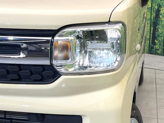 �yLED�w�b�h���C�g�z���V����ԑ��s�����ǍD�Ȏ��E���m�ۂ����S���ĉ^�]�ł��鍂�P�xLED�w�b�h���C�g�𑕔�!�_�����x�������A����d�͂��}�����Ă��܂��B