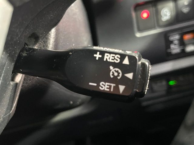 �y�N���[�Y�R���g���[���z�������H�����N���N���s�B�A�N�Z���𗣂��Ă���葬�x�ő��s���ł��A�������^�]���̕��S���y��!�����E�������ȒP�ȃX�C�b�`����Œ����ł��܂��B