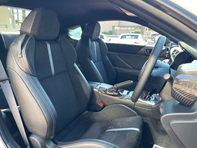 �y�n�[�t���U�[�V�[�g�z�������ƍ���S�n�𗼗������l�C�̃V�[�g���w�ʁE���ʂ̃t�@�u���b�N�f�ނ́A�ʋC���̗ǂ��⊊��ɂ����ɗD��Ă��܂��B�C���╞���ɍ��E���ꂸ���K�ɂ���肢�������܂��B