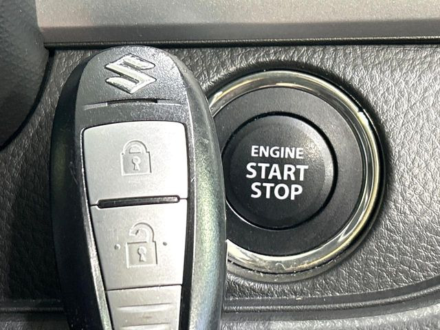 �y�L�[���X�X�^�[�g�V�X�e���z�J�o����|�P�b�g�ɓ��ꂽ�܂܂ł��h�A�̎{���E�������\�ȃX�}�[�g�L�[�𑕔��B�G���W���̃I���E�I�t�����J�M�����o���K�v����������Ƃ��Ă��֗��ł���