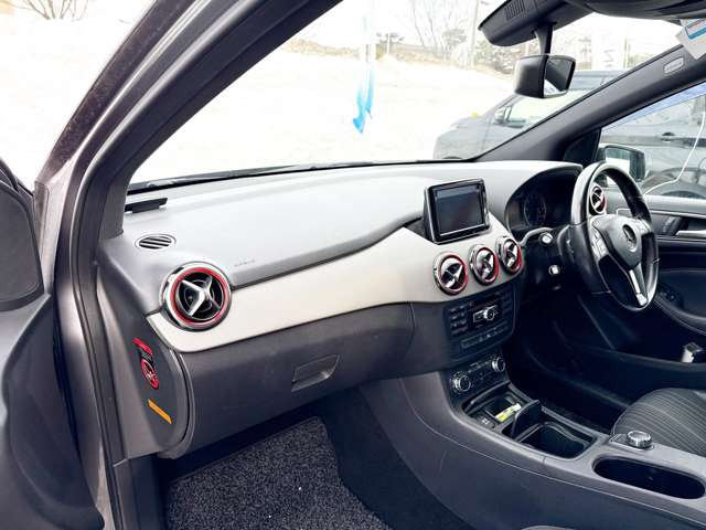 �D�y�{�X�ł́A���W������������܂����L�x�Ȃ��Ԃ����������Ă���܂��̂Ő��񂨖⍇�����҂����Ă���܂���wNEODrive�x����TEL011�]792�]0374