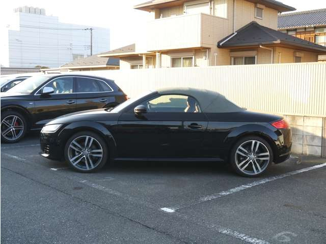 TTロードスター2.0 TFSI クワトロ 4WD