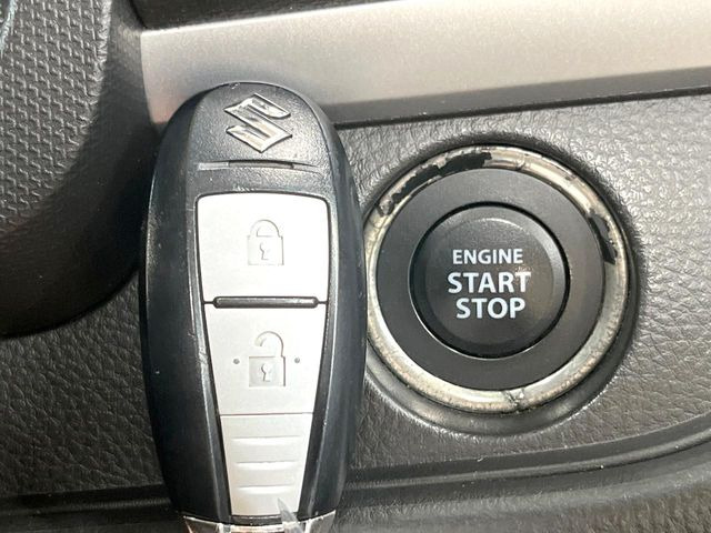 �y�L�[���X�X�^�[�g�V�X�e���z�J�o����|�P�b�g�ɓ��ꂽ�܂܂ł��h�A�̎{���E�������\�ȃX�}�[�g�L�[�𑕔��B�G���W���̃I���E�I�t�����J�M�����o���K�v����������Ƃ��Ă��֗��ł���