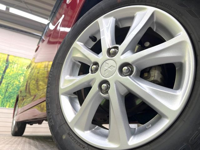 �y�����A���~�z�C�[���z�O�ςɃ}�b�`���������A���~�z�C�[���𑕒����Ă���܂��B�e��ЊO�A���~�z�C�[����A�X�^�b�h���X�^�C�����戵�����Ă���܂��B���񂲑��k����������