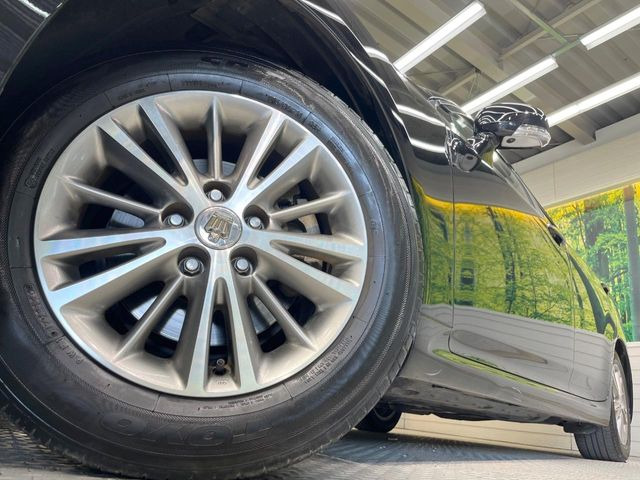 �y����16�C���`�A���~�z�C�[���z�O�ςɃ}�b�`���������A���~�z�C�[���𑕒����Ă���܂��B�e��ЊO�A���~�z�C�[����A�X�^�b�h���X�^�C�����戵�����Ă���܂��B���񂲑��k����������