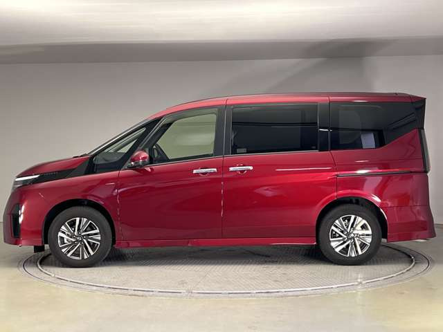 セレナ1.4 e-4ORCE ハイウェイスターV 4WD