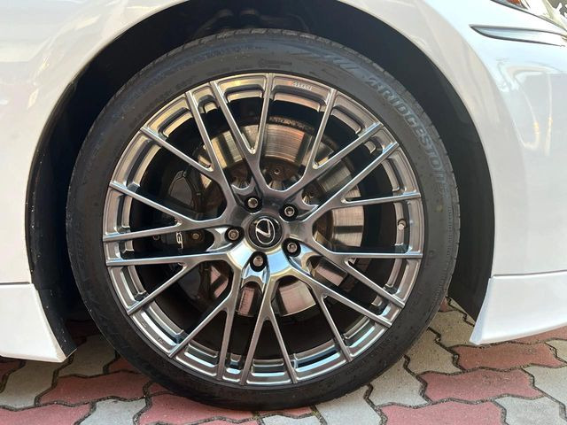 �yTRD21�C���`�b���A���~�z�C�[���z�����I�v�V�����z�C�[���𑕒��B���s���\�̌���ɉ����A�O�ς����X�^�C���b�V���ɂȂ��Ă��܂��B