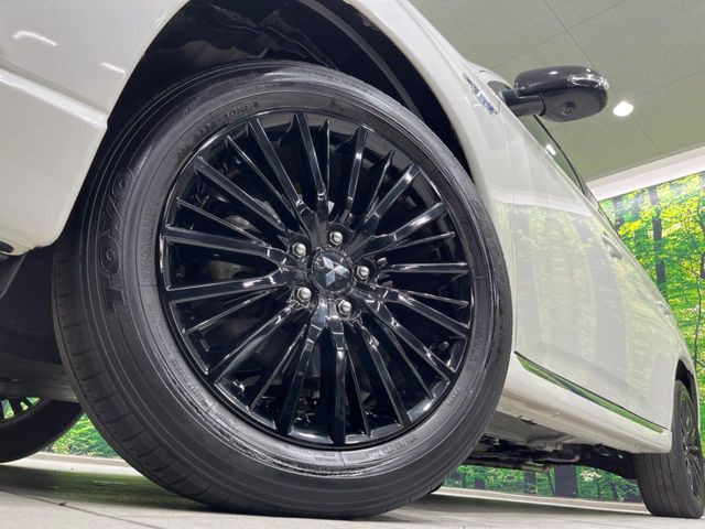 �y����18�C���`�A���~�z�C�[���z�O�ςɃ}�b�`���������A���~�z�C�[���𑕒����Ă���܂��B�e��ЊO�A���~�z�C�[����A�X�^�b�h���X�^�C�����戵�����Ă���܂��B���񂲑��k����������