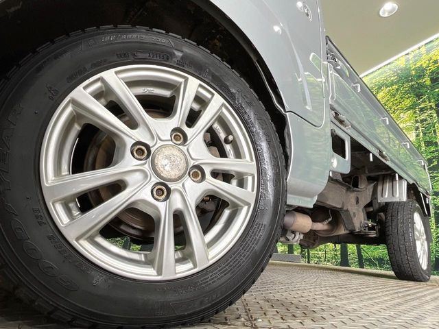 �y13�C���`�A���~�z�C�[���z�O�ςɃ}�b�`�����A���~�z�C�[���𑕒����Ă���܂��B�e��A���~�z�C�[����A�X�^�b�h���X�^�C�����戵�����Ă���܂��B���񂲑��k����������