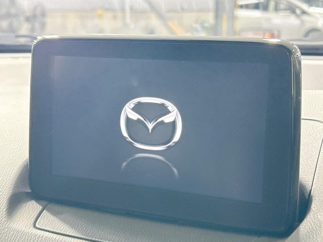 �y�}�c�_�R�l�N�g�i�r�z�ԓ��̕��͋C�Ƀ}�b�`������̌^�^�C�v�̃i�r�B�e����q�ݒ��Bluetooth�Đ����A�l�X�ȋ@�\���y���߂܂��B�����I�ȃ_�C�������삪�\�ŁA�g��������ǍD�ł��B