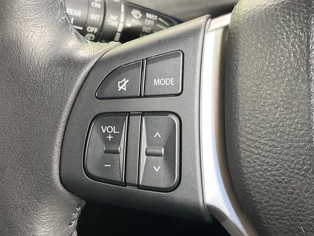 �y�X�e�A�����O�X�C�b�`�z�^�]���A�O������ڐ������炷���ƂȂ��A�I�[�f�B�I���̑��삪�\�ȕ֗��@�\!���S&���K�ȃh���C�u�����o���Ă���܂���