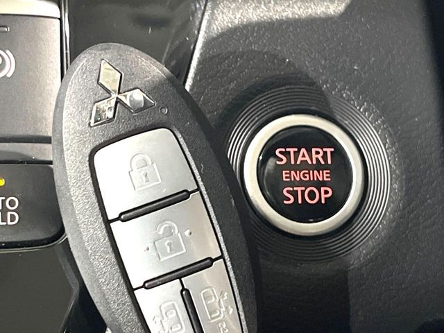 �y�I�y���[�V�����L�[�z�J�o����|�P�b�g�ɓ��ꂽ�܂܂ł��h�A�̎{���E�������\�ȃX�}�[�g�L�[�𑕔��B�G���W���̃I���E�I�t�����J�M�����o���K�v����������Ƃ��Ă��֗��ł���