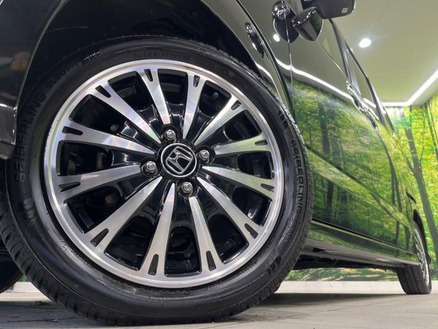 �y�O���[�h��p����15�C���`�A���~�z�C�[���z�f�U�C�����̍��������A���~�z�C�[���𑕒����Ă���܂��B�e��ЊO�A���~�z�C�[����A�X�^�b�h���X�^�C�����戵�����Ă���܂��B���񂲑��k����������