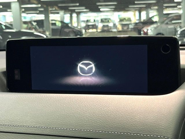 �y8.8�C���`�}�c�_�R�l�N�g�z�ԓ��̕��͋C�Ƀ}�b�`������^�̃f�B�X�v���C�B�X�}�z�ڑ��ł̃i�r�g�p��Bluetooth�Đ����A�l�X�ȋ@�\���y���߂܂��B�����I�ȃ_�C�������삪�\�ŁA�g��������ǍD�ł��B