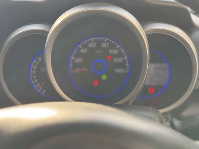 ���[�Ԃ܂łɎԗ������Ȃǐ�C�X�^�b�t����Ƃ������܂��� �����̓X�`�[�������͂��߁A�ł��邾���C���悭����肢��������悤�����������܂�!�O���͋@�B�Ŗ����������āA���b�N�X�R�[�e�B���O�������Ă��܂��B