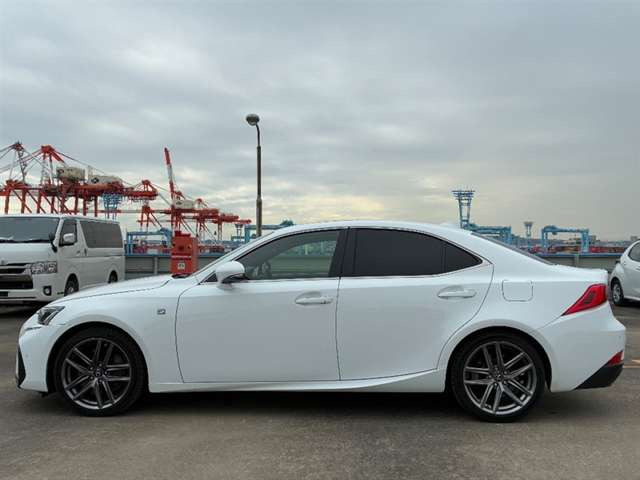 IS200t Fスポーツ