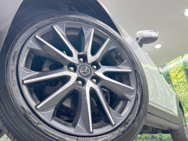 �y����18�C���`�A���~�z�C�[���z�O�ςɃ}�b�`���������A���~�z�C�[���𑕒����Ă���܂��B�e��ЊO�A���~�z�C�[����A�X�^�b�h���X�^�C�����戵�����Ă���܂��B���񂲑��k����������