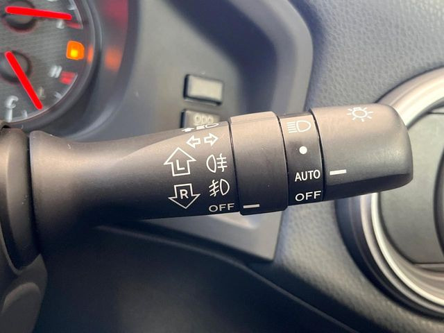 �y�I�[�g���C�g�z����̖��邳�ɉ����Ď����Ńw�b�h���C�g�̓_���E�������ł���@�\�ł�!���C�g�̕t���Y��E�����Y��Ȃǂ������Ȃ�A�J�̓���[���̑��s�����S!�g���l���ʉߎ����֗��ł��ˁ�