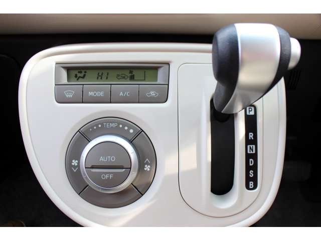 �I�[�g�G�A�R��