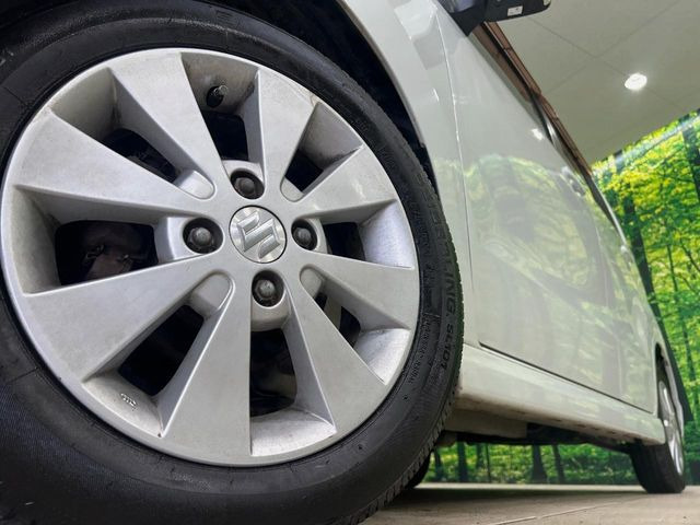 �y����14�C���`�A���~�z�C�[���z�O�ςɃ}�b�`���������A���~�z�C�[���𑕒����Ă���܂��B�e��ЊO�A���~�z�C�[����A�X�^�b�h���X�^�C�����戵�����Ă���܂��B���񂲑��k����������