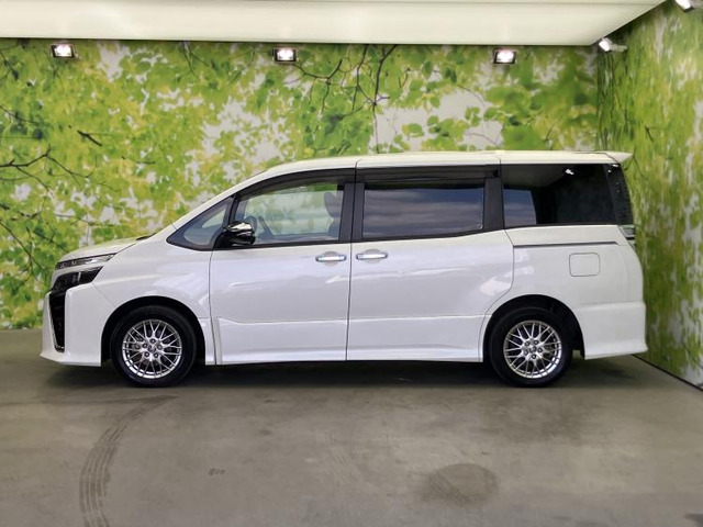 ヴォクシー1.8 ハイブリッド ZS 煌III