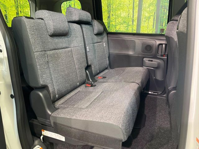 ���i���ȃI���W�i���t���A�}�b�g���I�v�V�����ɂĂ��p�ӂ��Ă���܂��B���D���ȃf�U�C����J���[�����Ԃɍ��킹�đI��ł����������Ƃ��ł��܂���