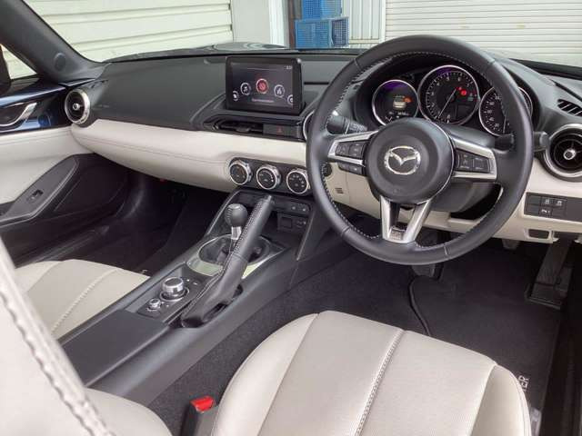 ロードスター1.5 RS ホワイトリミテッドセレクション