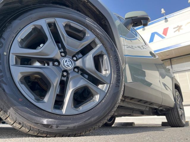 �y�O���[�h��p����19�C���`�A���~�z�C�[���z�f�U�C�����̍��������A���~�z�C�[���𑕒����Ă���܂��B�e��ЊO�A���~�z�C�[����A�X�^�b�h���X�^�C�����戵�����Ă���܂��B���񂲑��k����������