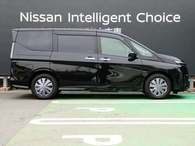 セレナ1.4 e-POWER XV