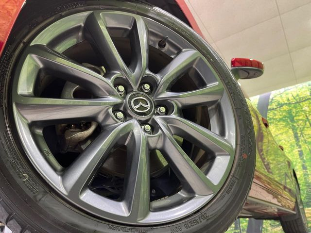 �y����18�C���`�A���~�z�C�[���z�O�ςɃ}�b�`���������A���~�z�C�[���𑕒����Ă���܂��B�e��ЊO�A���~�z�C�[����A�X�^�b�h���X�^�C�����戵�����Ă���܂��B���񂲑��k����������