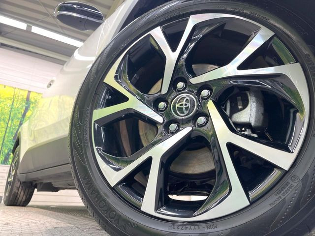 �y�����A���~�z�C�[���z�O�ςɃ}�b�`���������A���~�z�C�[���𑕒����Ă���܂��B�e��ЊO�A���~�z�C�[����A�X�^�b�h���X�^�C�����戵�����Ă���܂��B���񂲑��k����������