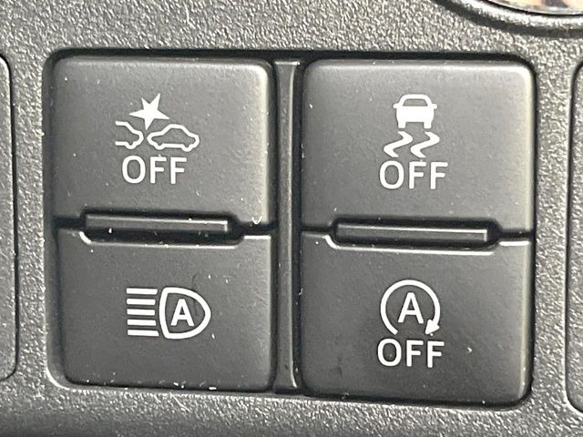 �y�X�}�[�g�A�V�X�g�z���s���ɑO���̎ԗ�����F�����A�Փ˂������Ȏ��͌x��ƃu���[�L�ŏՓˉ���Ɣ�Q�y�����A�V�X�g�B�����S�Ƀh���C�u�����y���݂��������܂��B