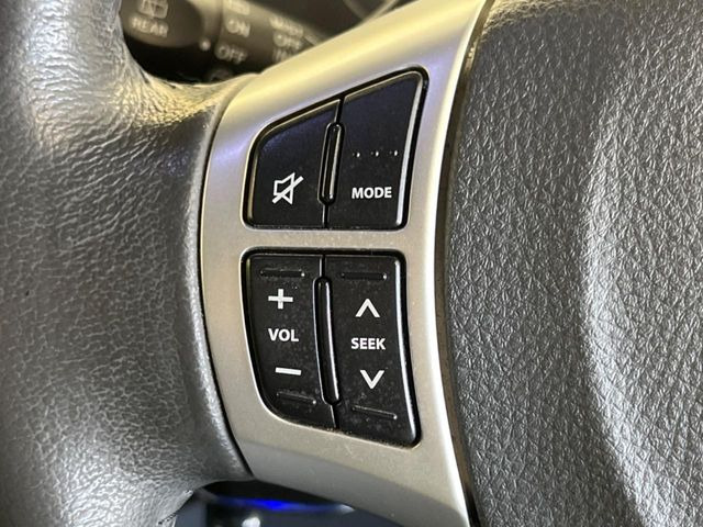 �y�X�e�A�����O�X�C�b�`�z�^�]���A�O������ڐ������炷���ƂȂ��A�I�[�f�B�I���̑��삪�\�ȕ֗��@�\!���S&���K�ȃh���C�u�����o���Ă���܂���