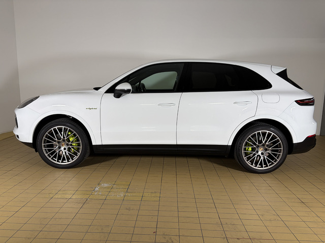 カイエンE ハイブリッド プラチナ エディション ティプトロニックS 4WD