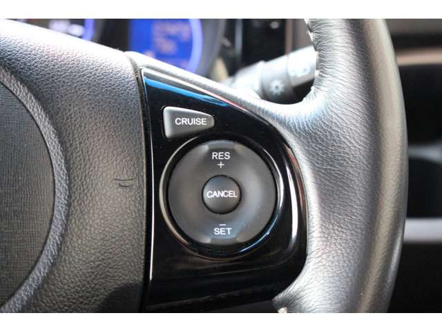 �N���[�Y�R���g���[��