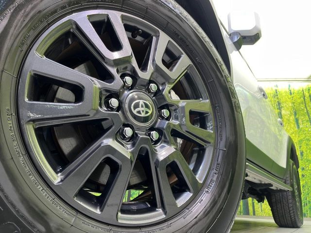 �y����18�C���`�A���~�z�C�[���z�O�ςɃ}�b�`���������A���~�z�C�[���𑕒����Ă���܂��B�e��ЊO�A���~�z�C�[����A�X�^�b�h���X�^�C�����戵�����Ă���܂��B���񂲑��k����������