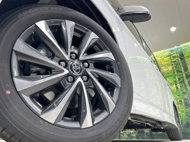 �y���������C���`�A���~�z�C�[���z�O�ςɃ}�b�`���������A���~�z�C�[���𑕒����Ă���܂��B�e��ЊO�A���~�z�C�[����A�X�^�b�h���X�^�C�����戵�����Ă���܂��B���񂲑��k����������