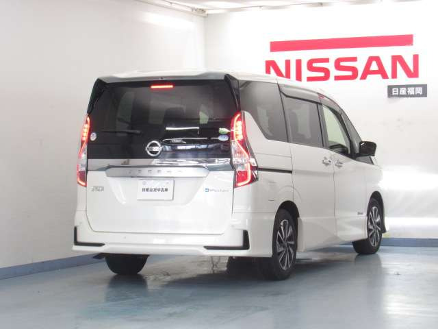 セレナ1.2 e-POWER ハイウェイスターV