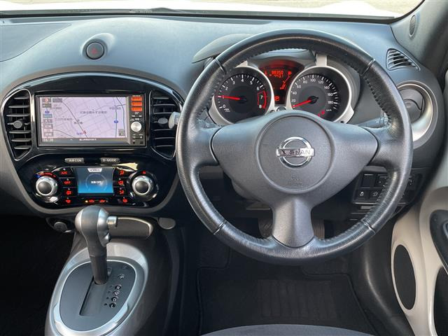 ジューク1.5 15RX V セレクション